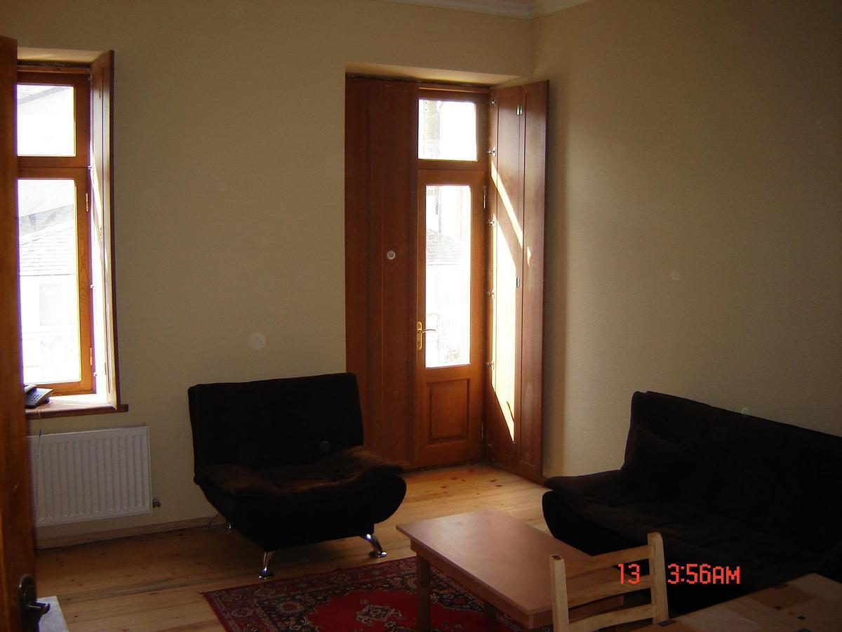 Old Metekhi Apartment Tbiliszi Kültér fotó